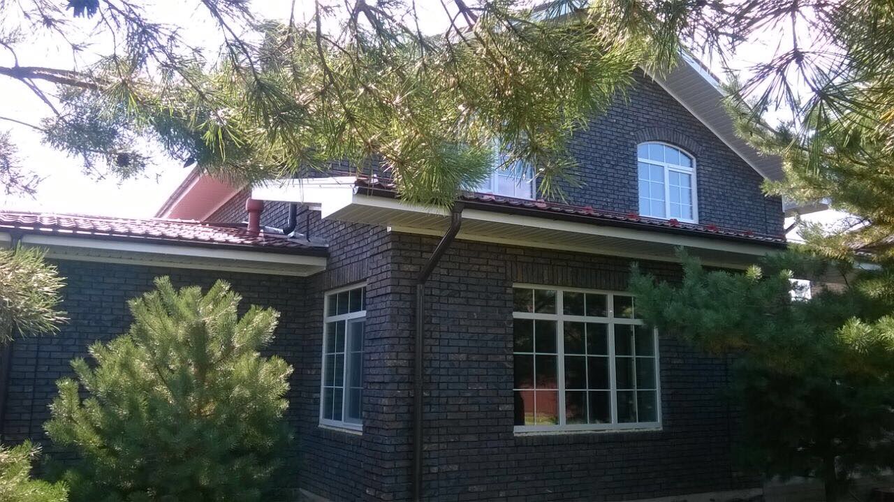 Объект в Подмосковье из кирпича ручной формовки